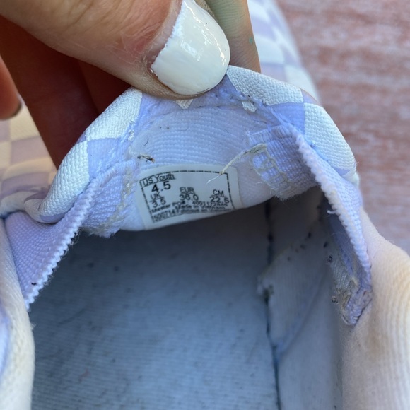 Youth white checkerboard slip on vans size 4.5 - Picture 4 of 7